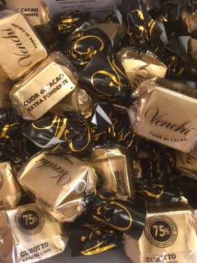 VENCHI CUBOTTO CUOR DI CACAO 100 GR