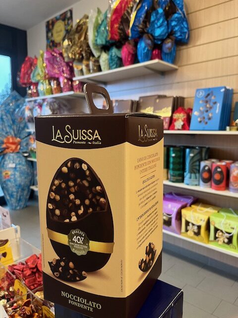 la suissa uovo nocciolato fondente