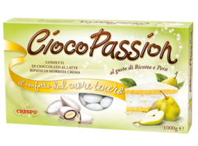 CiocoPassion, scatola di confetti di colore verde acqua con un nastro giallo disegnato, confetti al gusto Ricotta e Pera con strato di cioccolato al latte e ripieno di morbida crema, prodotti da Crispo