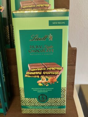 TAVOLETTA LINDT DUBAI CIOCCOLATO AL LATTE 145 GR