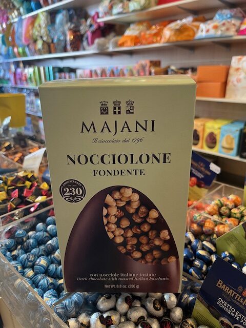UOVO MAJANI NOCCIOLONE FONDENTE 250 GR